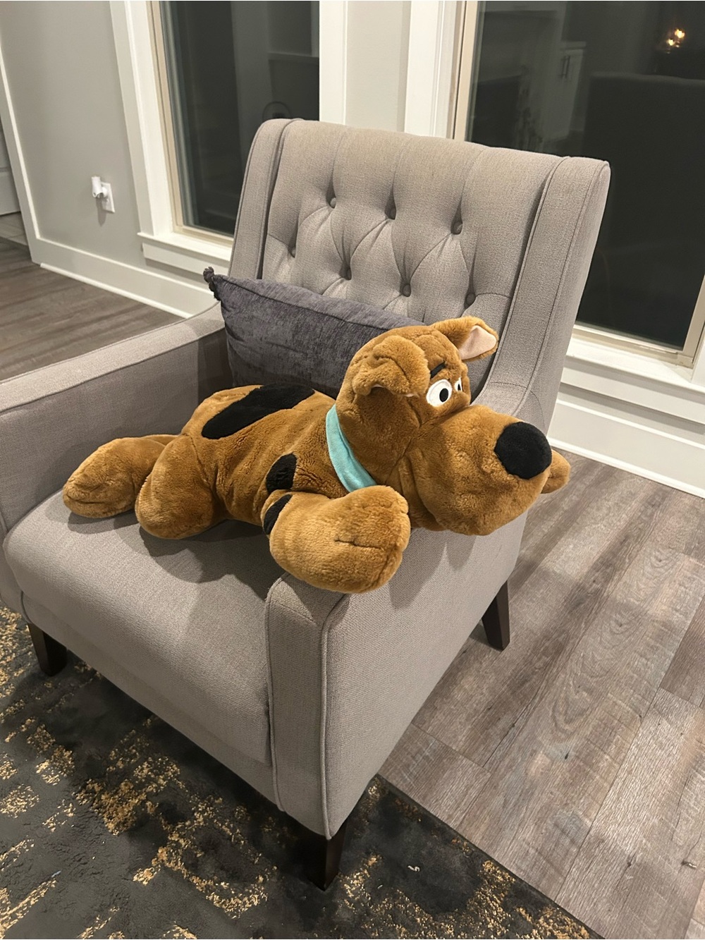 SCOOBY DOO Laying Plush Dog Hanna-Barbera Jumbo Universal Studios 31" EUC